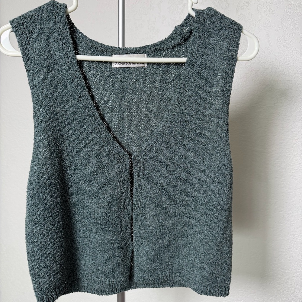 Zenana Outfitters Sleeveless Vest V-Neck Knit Top in Teal
